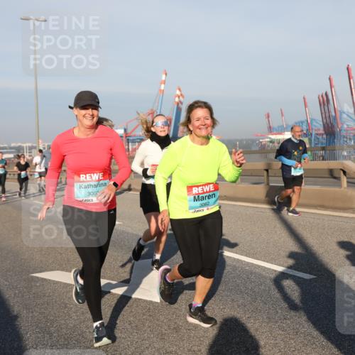 03.10.2025 - Köhlbrandbrückenlauf Yannick Fuchs http://msf.ph/oto/9176550 03.10.2025 08:46:57 Position 2 3060, 3062 meine-sportfotos.de