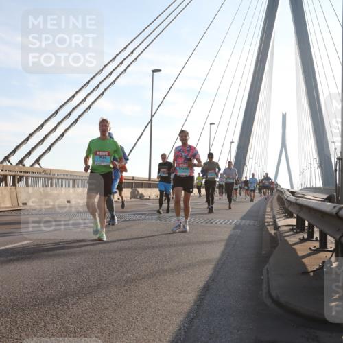 03.10.2025 - Köhlbrandbrückenlauf Yannick Fuchs http://msf.ph/oto/9176551 03.10.2025 08:26:06 Position 1  meine-sportfotos.de