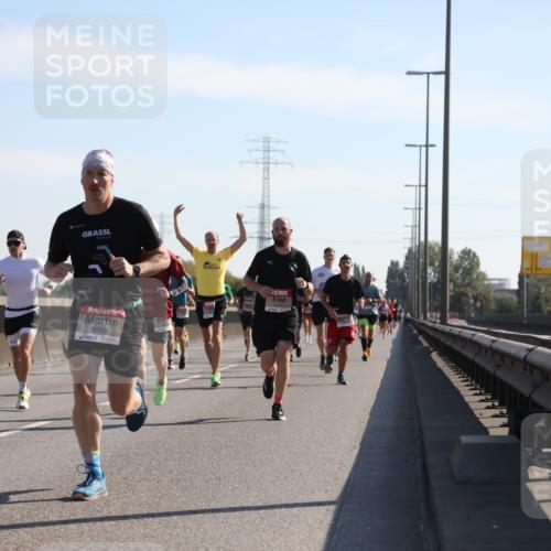 03.10.2025 - Köhlbrandbrückenlauf Yannick Fuchs http://msf.ph/oto/9176559 03.10.2025 11:14:31 Position 3 6060, 3 meine-sportfotos.de