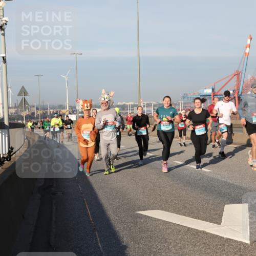 03.10.2025 - Köhlbrandbrückenlauf Yannick Fuchs http://msf.ph/oto/9176599 03.10.2025 08:47:01 Position 2  meine-sportfotos.de