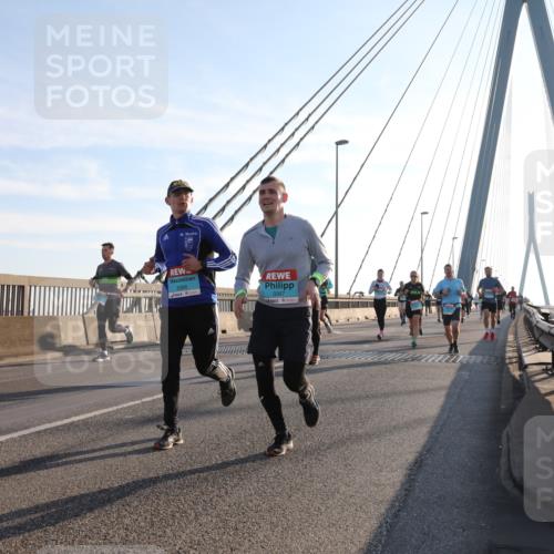 03.10.2025 - Köhlbrandbrückenlauf Yannick Fuchs http://msf.ph/oto/9176605 03.10.2025 08:26:11 Position 1 3066, 3067 meine-sportfotos.de