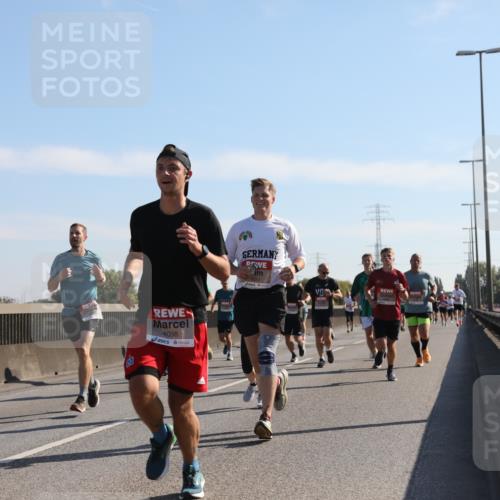 03.10.2025 - Köhlbrandbrückenlauf Yannick Fuchs http://msf.ph/oto/9176613 03.10.2025 11:14:37 Position 3 4098 meine-sportfotos.de