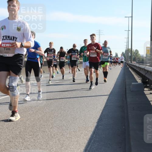 03.10.2025 - Köhlbrandbrückenlauf Yannick Fuchs http://msf.ph/oto/9176619 03.10.2025 11:14:37 Position 3 4251 meine-sportfotos.de