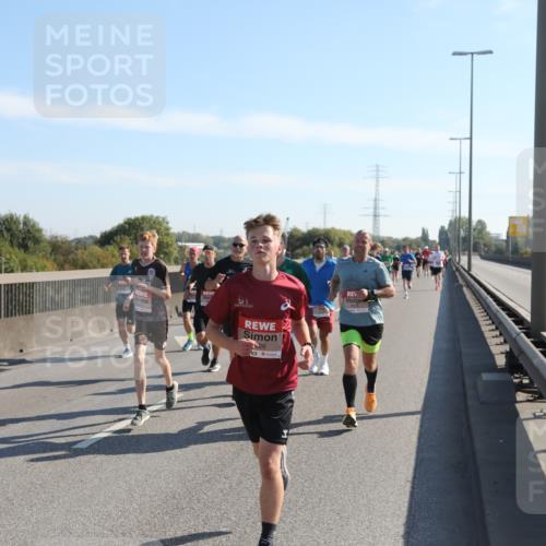 03.10.2025 - Köhlbrandbrückenlauf Yannick Fuchs http://msf.ph/oto/9176633 03.10.2025 11:14:39 Position 3 26 meine-sportfotos.de