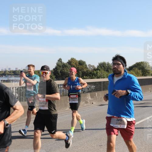 03.10.2025 - Köhlbrandbrückenlauf Yannick Fuchs http://msf.ph/oto/9176653 03.10.2025 11:14:42 Position 3 4177, 4137, 4108, 6154 meine-sportfotos.de