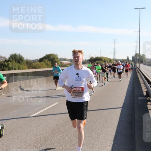 03.10.2025 - Köhlbrandbrückenlauf Yannick Fuchs http://msf.ph/oto/9176693 03.10.2025 11:14:49 Position 3 6666, 4491 meine-sportfotos.de