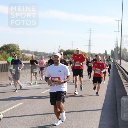 03.10.2025 - Köhlbrandbrückenlauf Yannick Fuchs http://msf.ph/oto/9176715 03.10.2025 11:14:54 Position 3 6251, 4407 meine-sportfotos.de