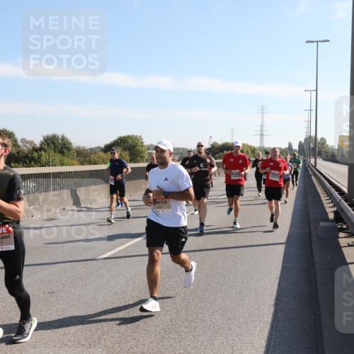 03.10.2025 - Köhlbrandbrückenlauf Yannick Fuchs http://msf.ph/oto/9176719 03.10.2025 11:14:54 Position 3 6390, 6250, 6251, 4407 meine-sportfotos.de
