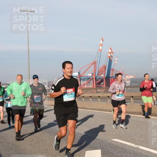 03.10.2025 - Köhlbrandbrückenlauf Yannick Fuchs http://msf.ph/oto/9176723 03.10.2025 08:47:10 Position 2 3748, 1202 meine-sportfotos.de