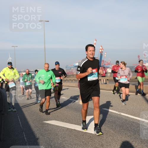 03.10.2025 - Köhlbrandbrückenlauf Yannick Fuchs http://msf.ph/oto/9176734 03.10.2025 08:47:11 Position 2 1202 meine-sportfotos.de