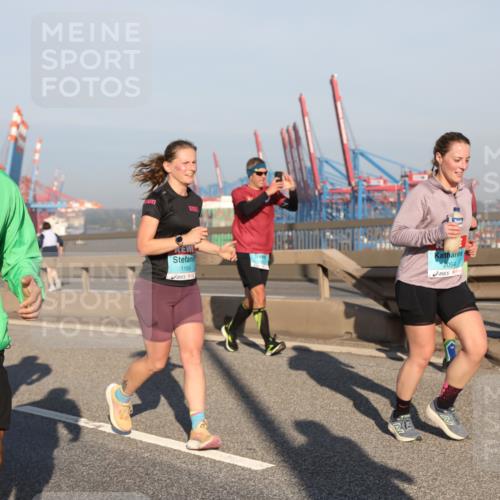 03.10.2025 - Köhlbrandbrückenlauf Yannick Fuchs http://msf.ph/oto/9176745 03.10.2025 08:47:13 Position 2 1169, 2054 meine-sportfotos.de