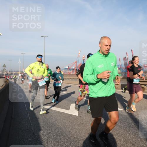 03.10.2025 - Köhlbrandbrückenlauf Yannick Fuchs http://msf.ph/oto/9176750 03.10.2025 08:47:13 Position 2 1169 meine-sportfotos.de