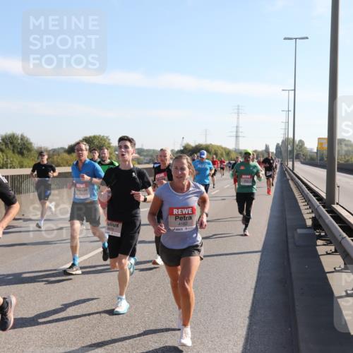 03.10.2025 - Köhlbrandbrückenlauf Yannick Fuchs http://msf.ph/oto/9176754 03.10.2025 11:14:58 Position 3 6042, 4475, 4162 meine-sportfotos.de