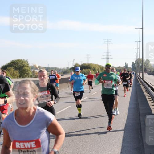 03.10.2025 - Köhlbrandbrückenlauf Yannick Fuchs http://msf.ph/oto/9176756 03.10.2025 11:14:59 Position 3 5091, 4475, 4124 meine-sportfotos.de
