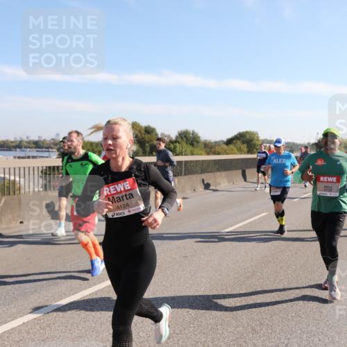 03.10.2025 - Köhlbrandbrückenlauf Yannick Fuchs http://msf.ph/oto/9176770 03.10.2025 11:15:00 Position 3 4124, 6739 meine-sportfotos.de