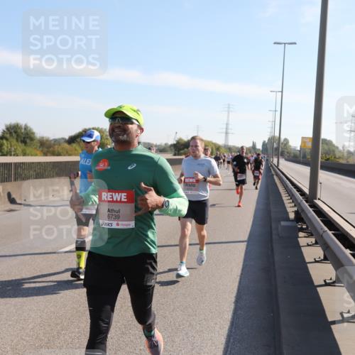 03.10.2025 - Köhlbrandbrückenlauf Yannick Fuchs http://msf.ph/oto/9176773 03.10.2025 11:15:00 Position 3 6739, 4215 meine-sportfotos.de