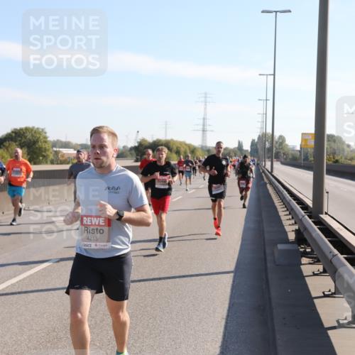 03.10.2025 - Köhlbrandbrückenlauf Yannick Fuchs http://msf.ph/oto/9176778 03.10.2025 11:15:01 Position 3 4215 meine-sportfotos.de