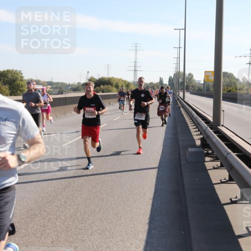 03.10.2025 - Köhlbrandbrückenlauf Yannick Fuchs http://msf.ph/oto/9176781 03.10.2025 11:15:02 Position 3 4215 meine-sportfotos.de
