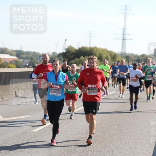 03.10.2025 - Köhlbrandbrückenlauf Yannick Fuchs http://msf.ph/oto/9176820 03.10.2025 11:15:09 Position 3 6706, 6341 meine-sportfotos.de
