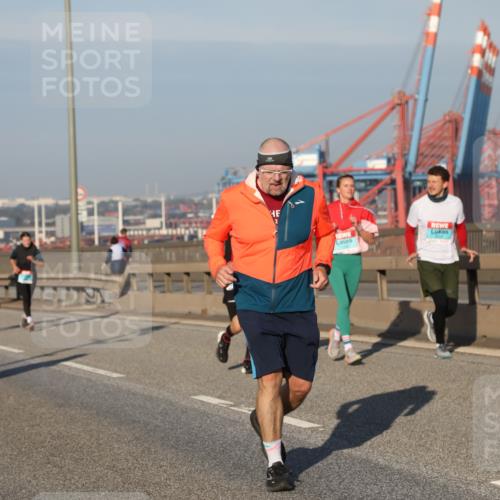 03.10.2025 - Köhlbrandbrückenlauf Yannick Fuchs http://msf.ph/oto/9176825 03.10.2025 08:47:20 Position 2  meine-sportfotos.de