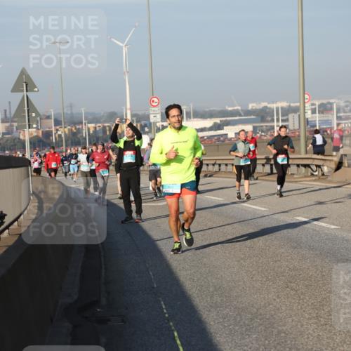 03.10.2025 - Köhlbrandbrückenlauf Yannick Fuchs http://msf.ph/oto/9176833 03.10.2025 08:47:21 Position 2 3601 meine-sportfotos.de