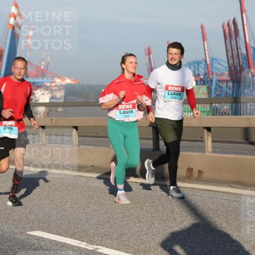 03.10.2025 - Köhlbrandbrückenlauf Yannick Fuchs http://msf.ph/oto/9176836 03.10.2025 08:47:23 Position 2 3028, 1206, 3208 meine-sportfotos.de