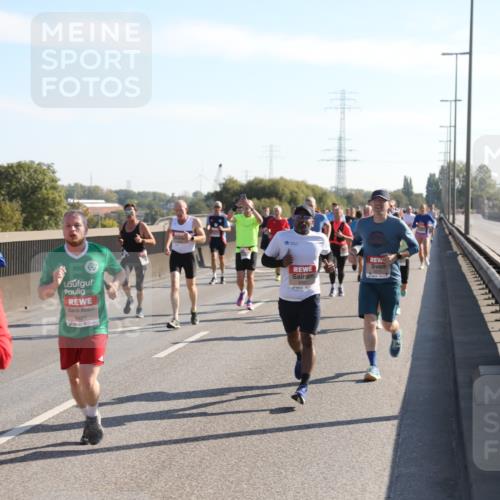 03.10.2025 - Köhlbrandbrückenlauf Yannick Fuchs http://msf.ph/oto/9176842 03.10.2025 11:15:11 Position 3 6706, 6493 meine-sportfotos.de