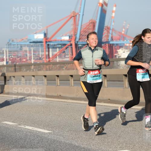 03.10.2025 - Köhlbrandbrückenlauf Yannick Fuchs http://msf.ph/oto/9176880 03.10.2025 08:47:28 Position 2 2147, 2687 meine-sportfotos.de