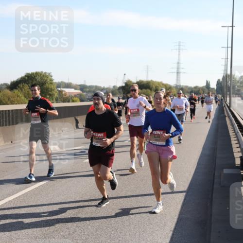 03.10.2025 - Köhlbrandbrückenlauf Yannick Fuchs http://msf.ph/oto/9176929 03.10.2025 11:15:19 Position 3 249, 5810, 4203 meine-sportfotos.de