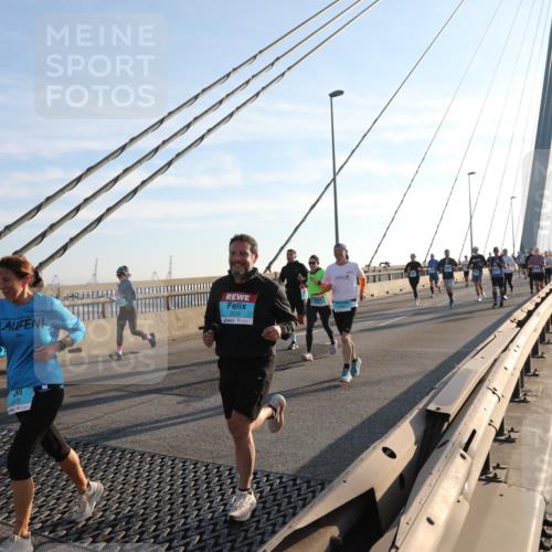 03.10.2025 - Köhlbrandbrückenlauf Yannick Fuchs http://msf.ph/oto/9176951 03.10.2025 08:26:53 Position 1 311, 3425 meine-sportfotos.de