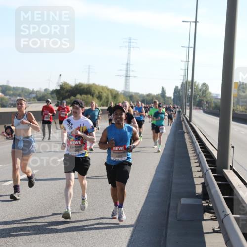 03.10.2025 - Köhlbrandbrückenlauf Yannick Fuchs http://msf.ph/oto/9176956 03.10.2025 11:15:43 Position 3 4165 meine-sportfotos.de