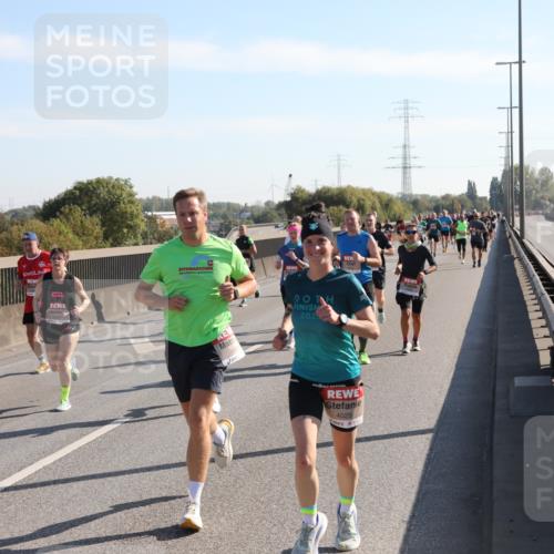 03.10.2025 - Köhlbrandbrückenlauf Yannick Fuchs http://msf.ph/oto/9176974 03.10.2025 11:15:49 Position 3 202, 4025 meine-sportfotos.de