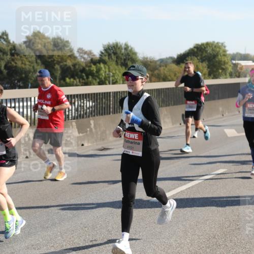 03.10.2025 - Köhlbrandbrückenlauf Yannick Fuchs http://msf.ph/oto/9176988 03.10.2025 11:15:51 Position 3 6427, 4151, 4212 meine-sportfotos.de