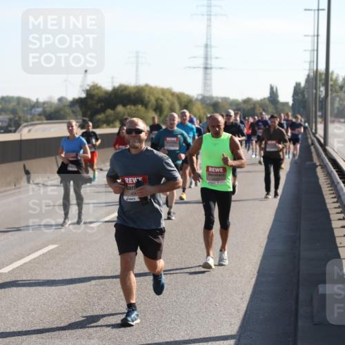 03.10.2025 - Köhlbrandbrückenlauf Yannick Fuchs http://msf.ph/oto/9177062 03.10.2025 11:15:58 Position 3 40, 4127 meine-sportfotos.de