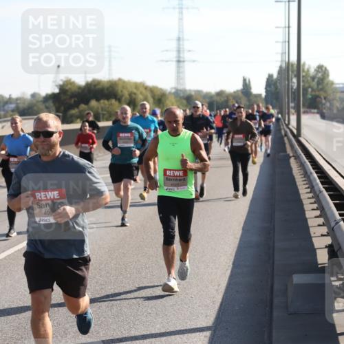 03.10.2025 - Köhlbrandbrückenlauf Yannick Fuchs http://msf.ph/oto/9177070 03.10.2025 11:15:59 Position 3 408, 4127 meine-sportfotos.de