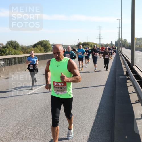 03.10.2025 - Köhlbrandbrückenlauf Yannick Fuchs http://msf.ph/oto/9177089 03.10.2025 11:16:01 Position 3 664, 4127 meine-sportfotos.de