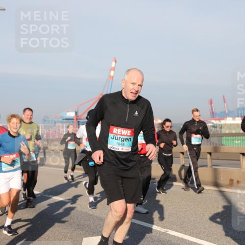 03.10.2025 - Köhlbrandbrückenlauf Yannick Fuchs http://msf.ph/oto/9177092 03.10.2025 08:47:55 Position 2 1711, 1848, 197 meine-sportfotos.de