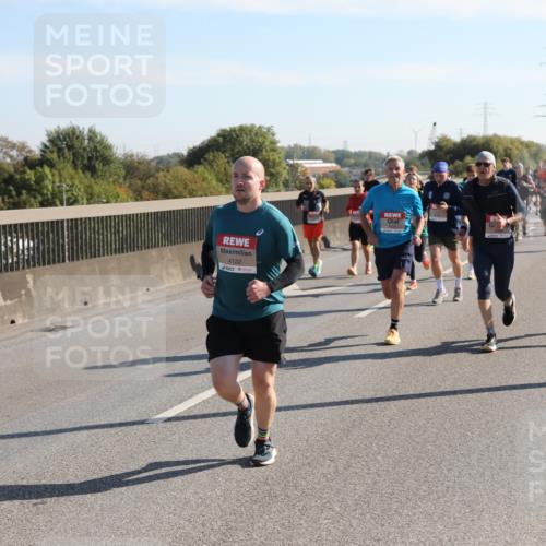03.10.2025 - Köhlbrandbrückenlauf Yannick Fuchs http://msf.ph/oto/9177107 03.10.2025 11:16:03 Position 3 4122 meine-sportfotos.de