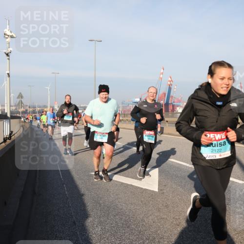 03.10.2025 - Köhlbrandbrückenlauf Yannick Fuchs http://msf.ph/oto/9177122 03.10.2025 08:47:58 Position 2 2826, 2825, 2122 meine-sportfotos.de