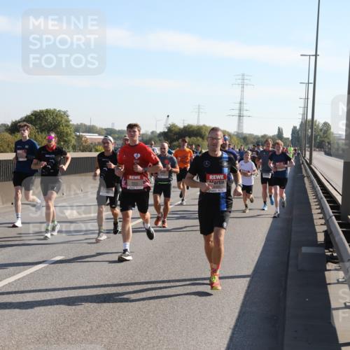 03.10.2025 - Köhlbrandbrückenlauf Yannick Fuchs http://msf.ph/oto/9177141 03.10.2025 11:16:08 Position 3  meine-sportfotos.de
