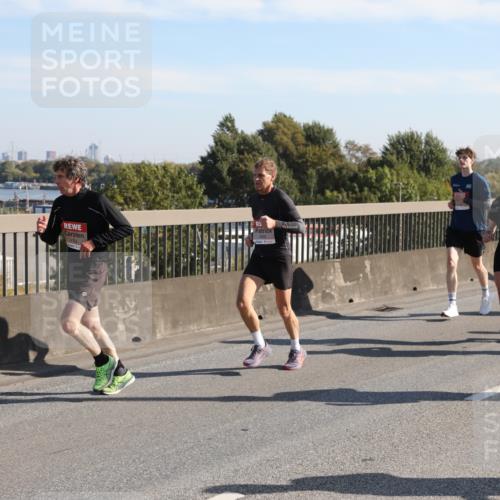 03.10.2025 - Köhlbrandbrückenlauf Yannick Fuchs http://msf.ph/oto/9177149 03.10.2025 11:16:08 Position 3 5958 meine-sportfotos.de
