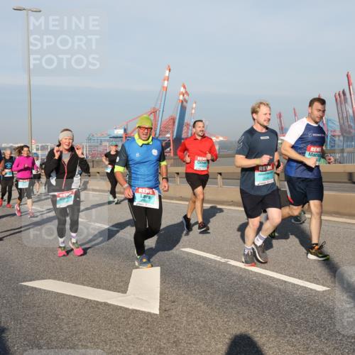03.10.2025 - Köhlbrandbrückenlauf Yannick Fuchs http://msf.ph/oto/9177175 03.10.2025 08:48:07 Position 2  meine-sportfotos.de