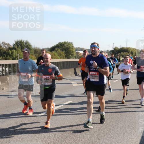 03.10.2025 - Köhlbrandbrückenlauf Yannick Fuchs http://msf.ph/oto/9177186 03.10.2025 11:16:10 Position 3 5670, 4528 meine-sportfotos.de