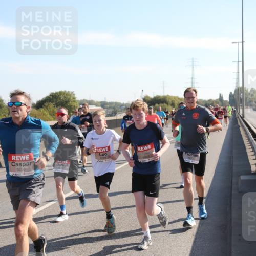 03.10.2025 - Köhlbrandbrückenlauf Yannick Fuchs http://msf.ph/oto/9177199 03.10.2025 11:16:12 Position 3 6256, 6088, 6803, 5671 meine-sportfotos.de