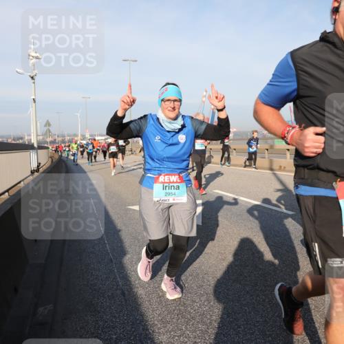 03.10.2025 - Köhlbrandbrückenlauf Yannick Fuchs http://msf.ph/oto/9177213 03.10.2025 08:48:11 Position 2 2954, 1471 meine-sportfotos.de