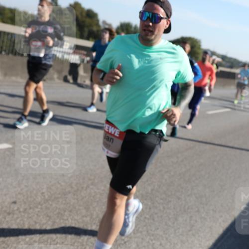 03.10.2025 - Köhlbrandbrückenlauf Yannick Fuchs http://msf.ph/oto/9177219 03.10.2025 11:16:14 Position 3  meine-sportfotos.de