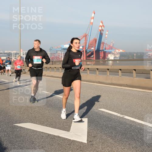 03.10.2025 - Köhlbrandbrückenlauf Yannick Fuchs http://msf.ph/oto/9177250 03.10.2025 08:48:14 Position 2 3473 meine-sportfotos.de