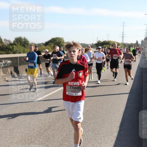 03.10.2025 - Köhlbrandbrückenlauf Yannick Fuchs http://msf.ph/oto/9177254 03.10.2025 11:16:22 Position 3 4337 meine-sportfotos.de