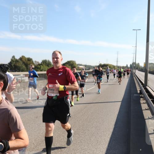 03.10.2025 - Köhlbrandbrückenlauf Yannick Fuchs http://msf.ph/oto/9177298 03.10.2025 11:16:25 Position 3 4159 meine-sportfotos.de