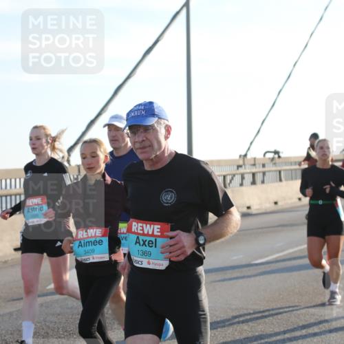 03.10.2025 - Köhlbrandbrückenlauf Yannick Fuchs http://msf.ph/oto/9177315 03.10.2025 08:27:41 Position 1 2946, 3409, 1369 meine-sportfotos.de